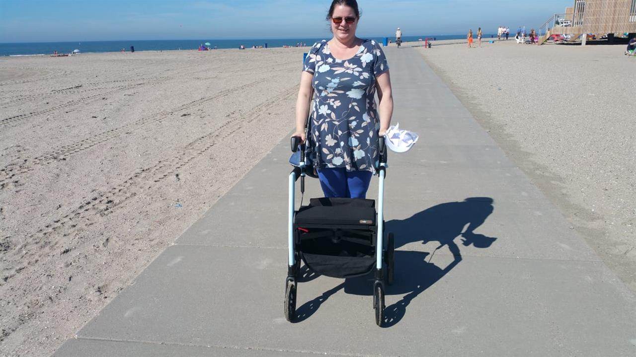 Rotterdamse Sigrid loopt kilometers voor de zorg: ‘Ik wil op mijn eigen manier helpen’