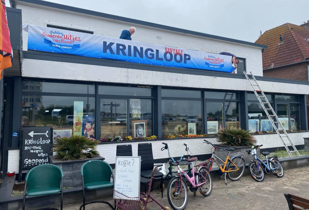 Kringloopwinkel Hoek van Holland loopt na de brand beter dan ooit OPEN Rotterdam