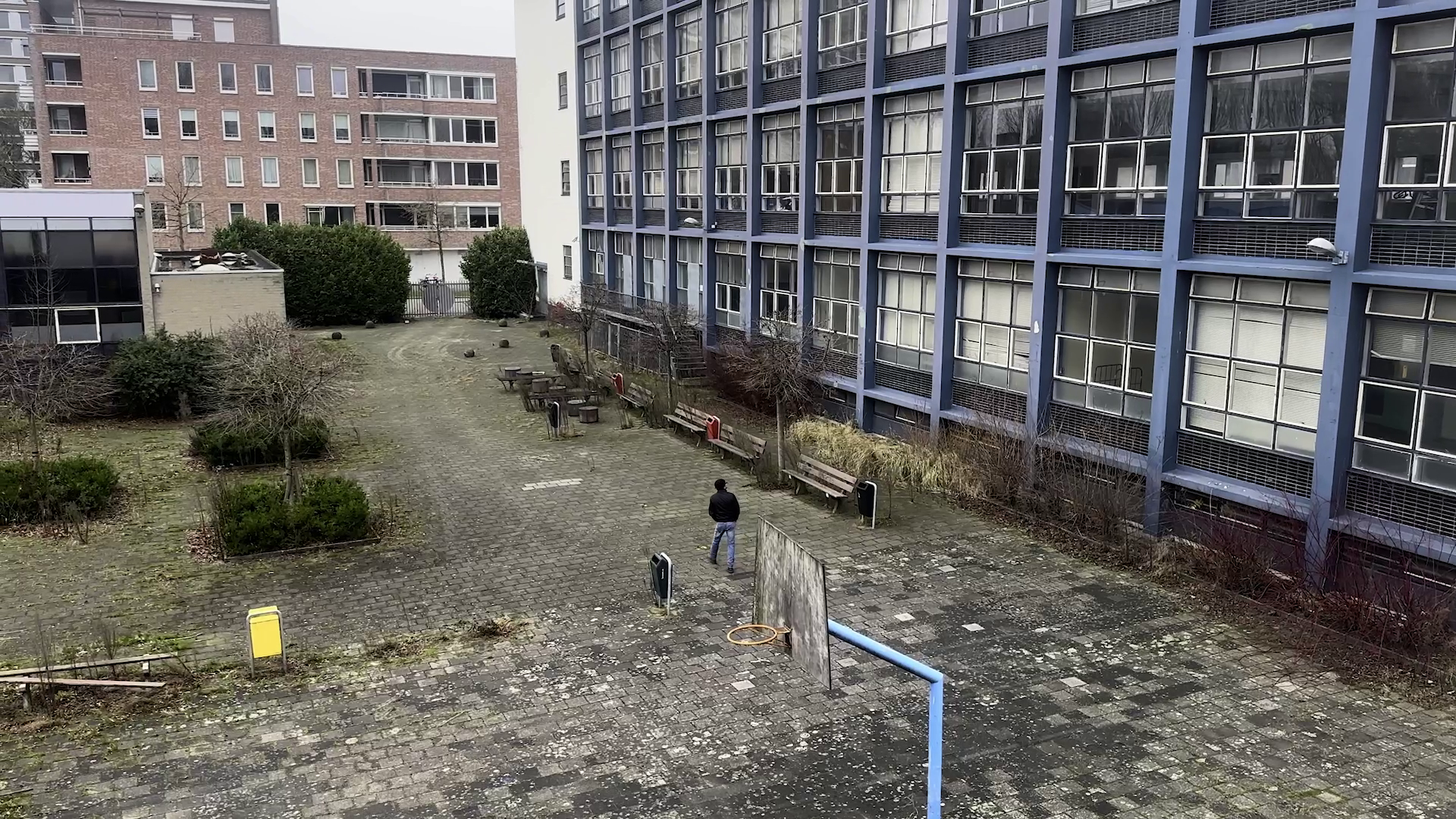 Schoolgebouw in Oud-Charlois staat twee jaar leeg, wijkraad trekt aan de bel: ‘Zonde’