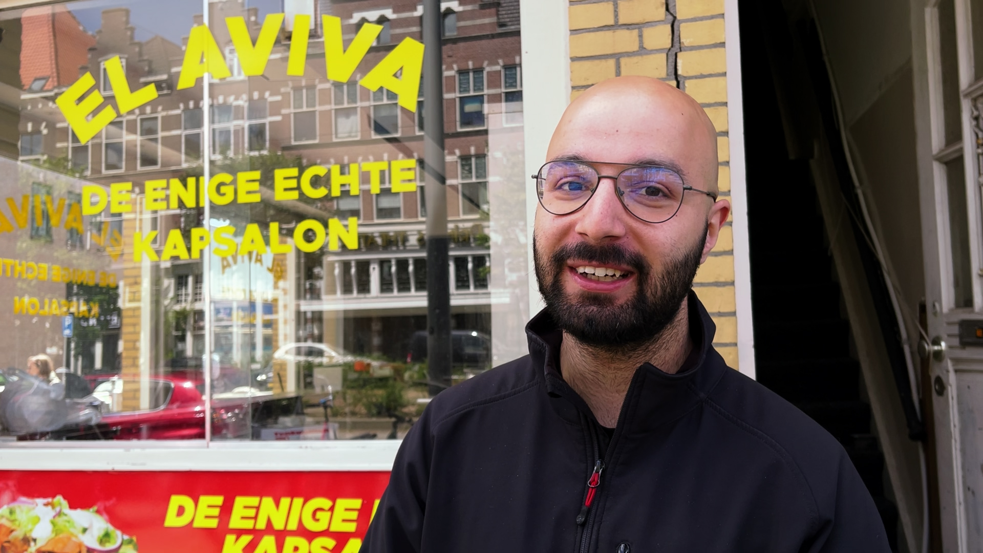 Restaurant El Aviva, van de bekende kapsalon, afgebrand: ‘Nu moet ik mijn bezoekje uitstellen