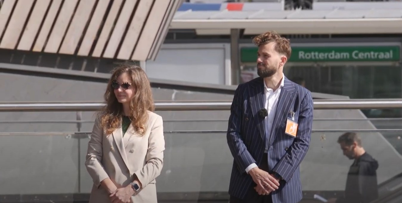 Jehovah’s Getuigen Stefania en Jeroen evangeliseren al 11 jaar