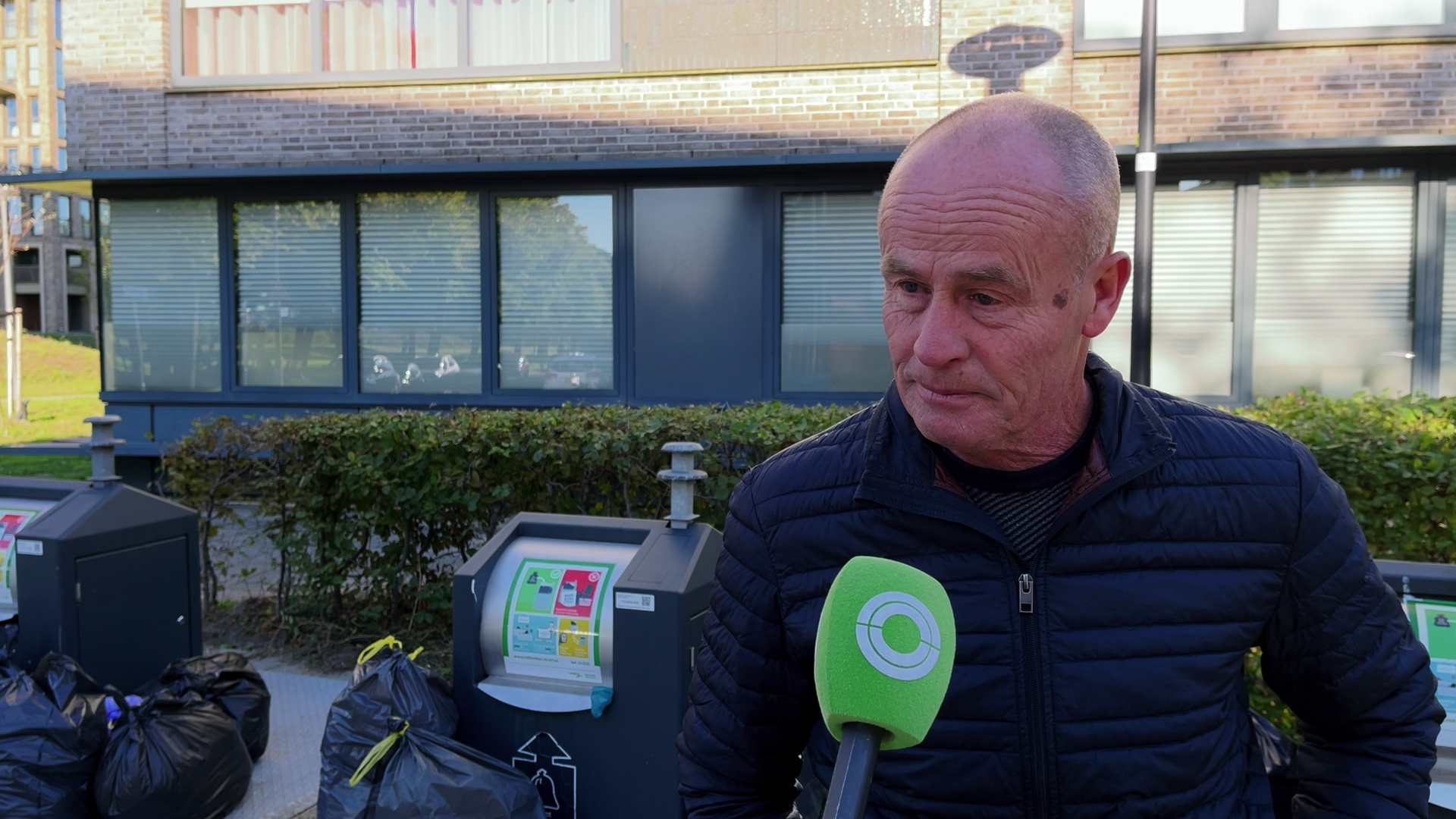 Bewoners gefrustreerd over dagenlange opstapeling van afval in Overschie