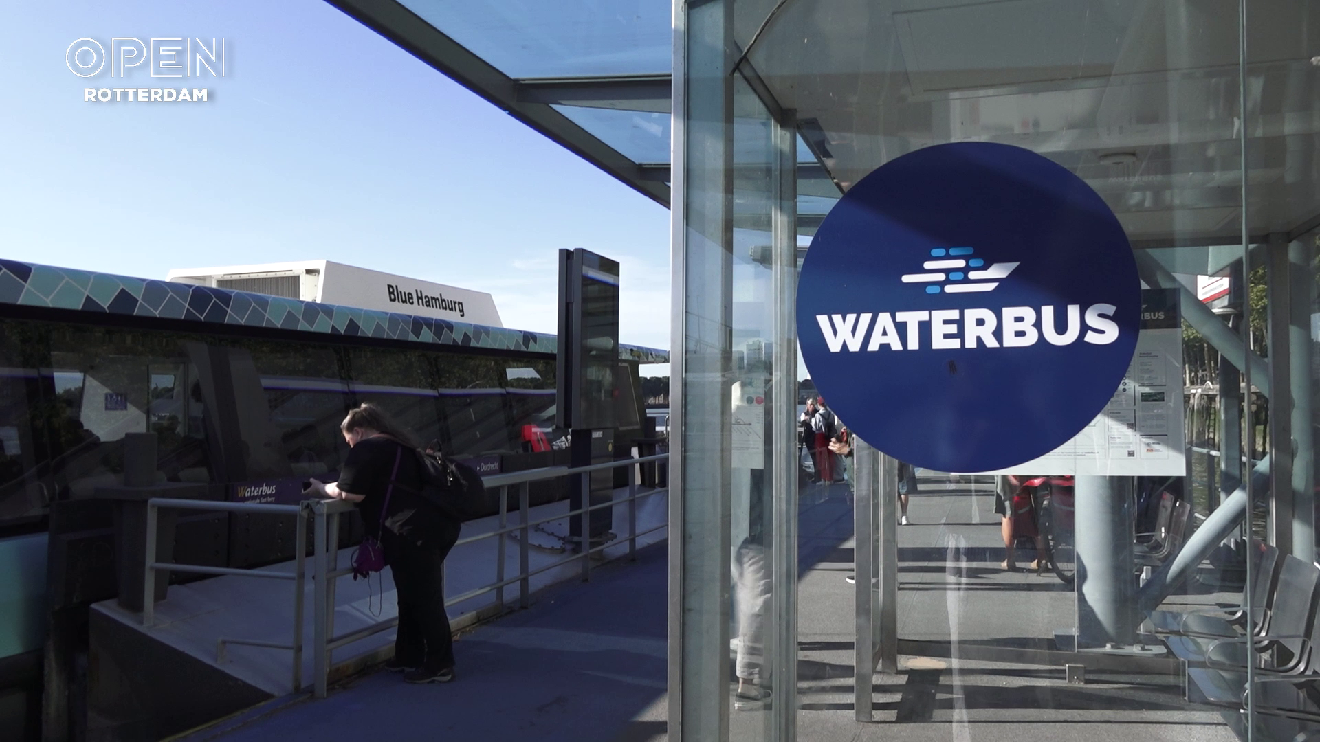 Met zwembandjes naar Kinderdijk? De SP zegt: laat de Waterbus blijven