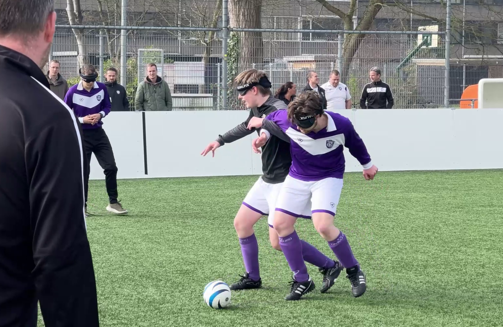 SV Ommoord krijgt primeur: eerste veld voor blindenvoetbal van Nederland