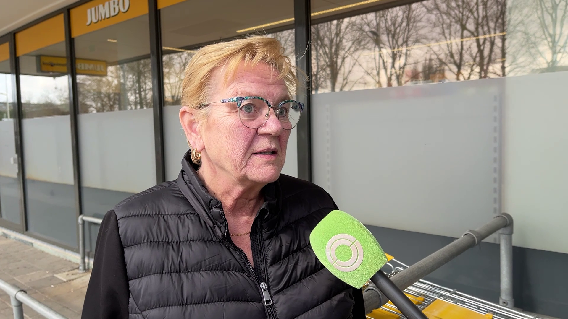 Opvallende verkiezingsposter in Barendrechtse campagne: ‘Barendrecht wil gewoon zijn eigen dorp blij